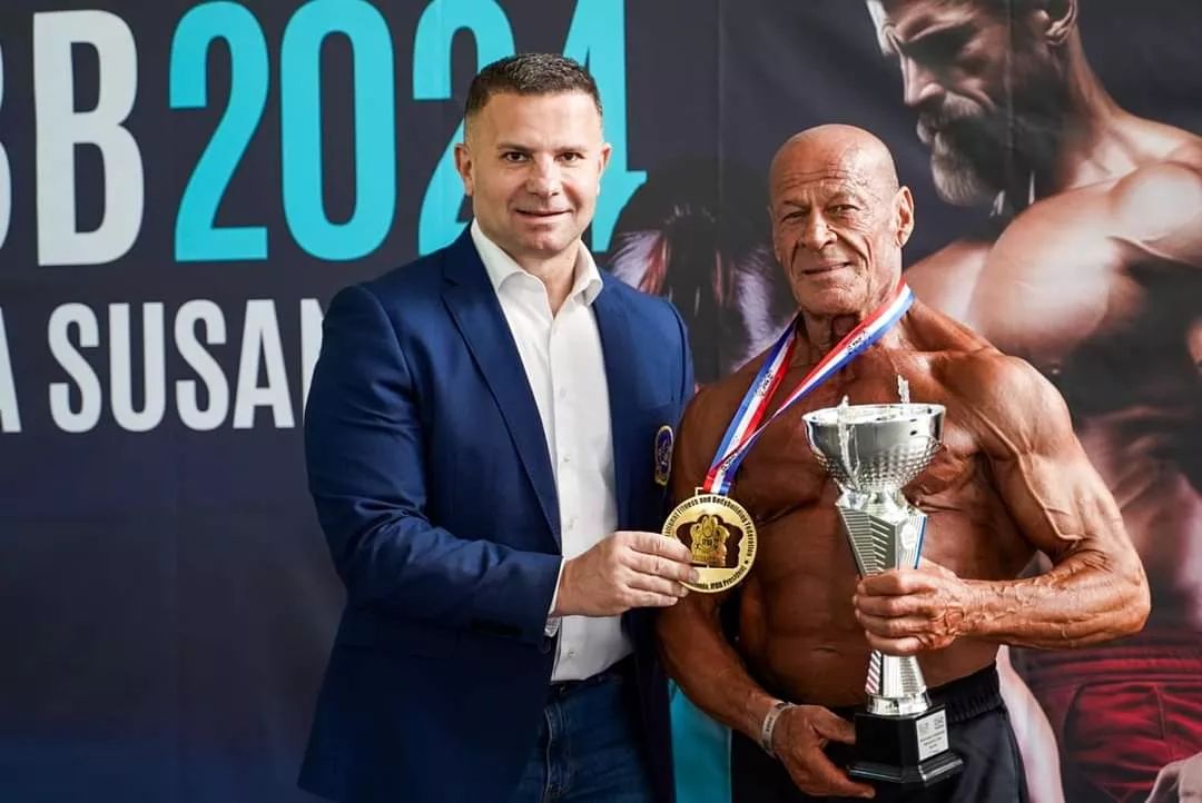 Rumunský kulturista Vasile Serban